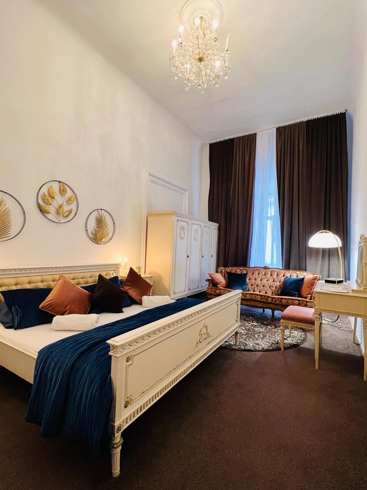 דירות Csaky Palace Bratislava 1 מראה חיצוני תמונה